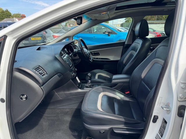 Kia Ceed 2017 1.6 Crdi 4 Euro 6 Ss YD17XJA White #2