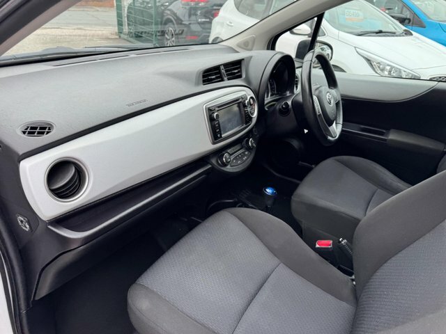 Toyota Yaris 1.33 Dual Vvt-i Icon Plus Euro 5 Red #27