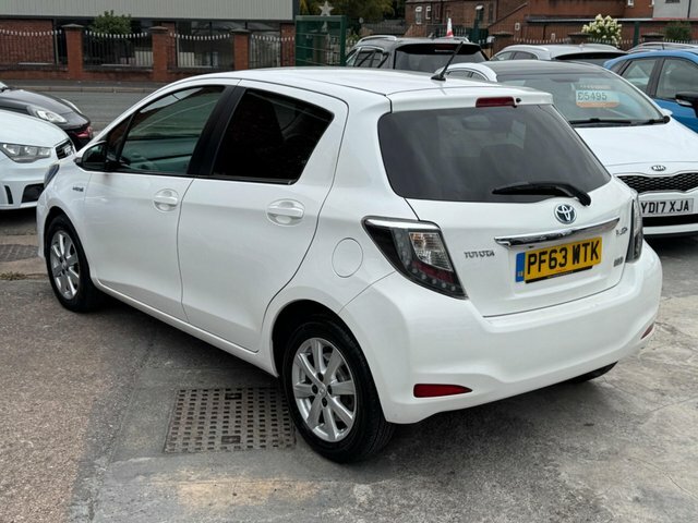 Toyota Yaris 1.33 Dual Vvt-i Icon Plus Euro 5 Red #21