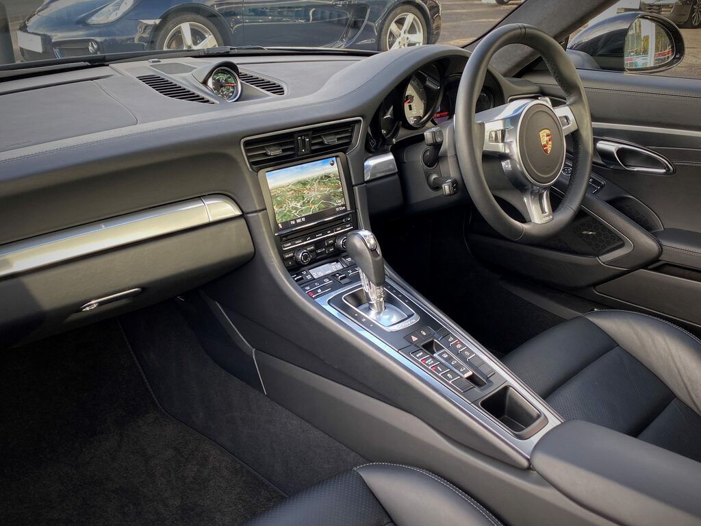Porsche 911 Carrera S Black