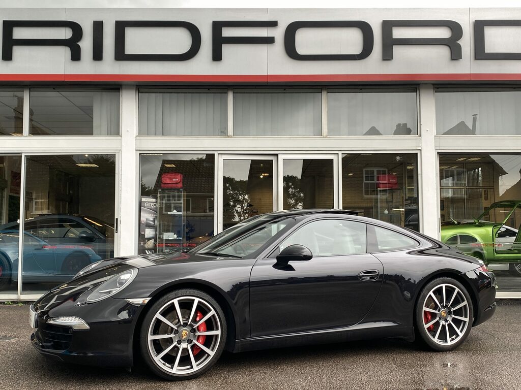 Porsche 911 S Black