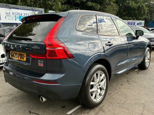 Volvo XC60 B5 Awd Mild Hybrid Momentum Heated Windscreen H Silver #9