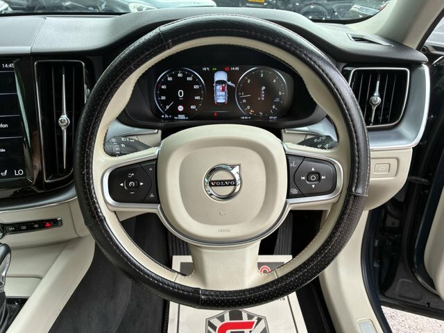 Volvo XC60 B5 Awd Mild Hybrid Momentum Heated Windscreen H Silver #28