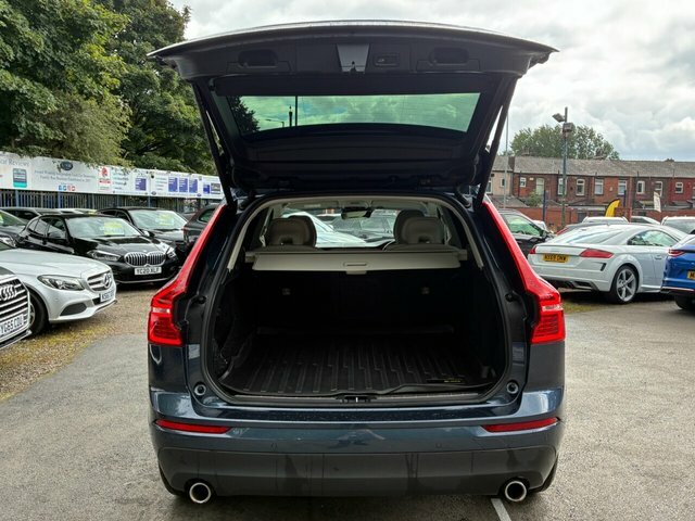 Volvo XC60 B5 Awd Mild Hybrid Momentum Heated Windscreen H Silver #11