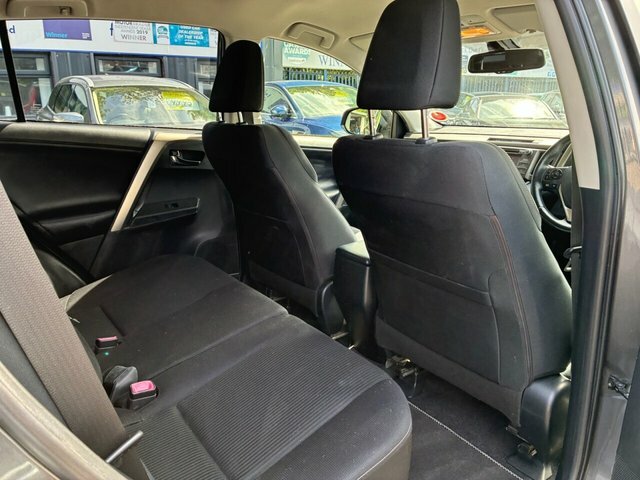 Toyota Rav 4 2.2 D-cat Icon 4Wd Euro 5 White #24