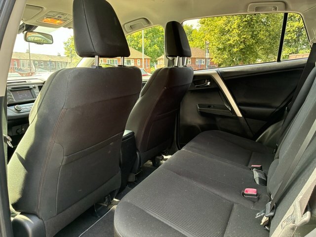 Toyota Rav 4 2.2 D-cat Icon 4Wd Euro 5 White #27