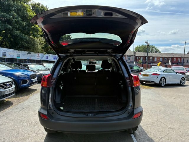 Toyota Rav 4 2.2 D-cat Icon 4Wd Euro 5 White #8