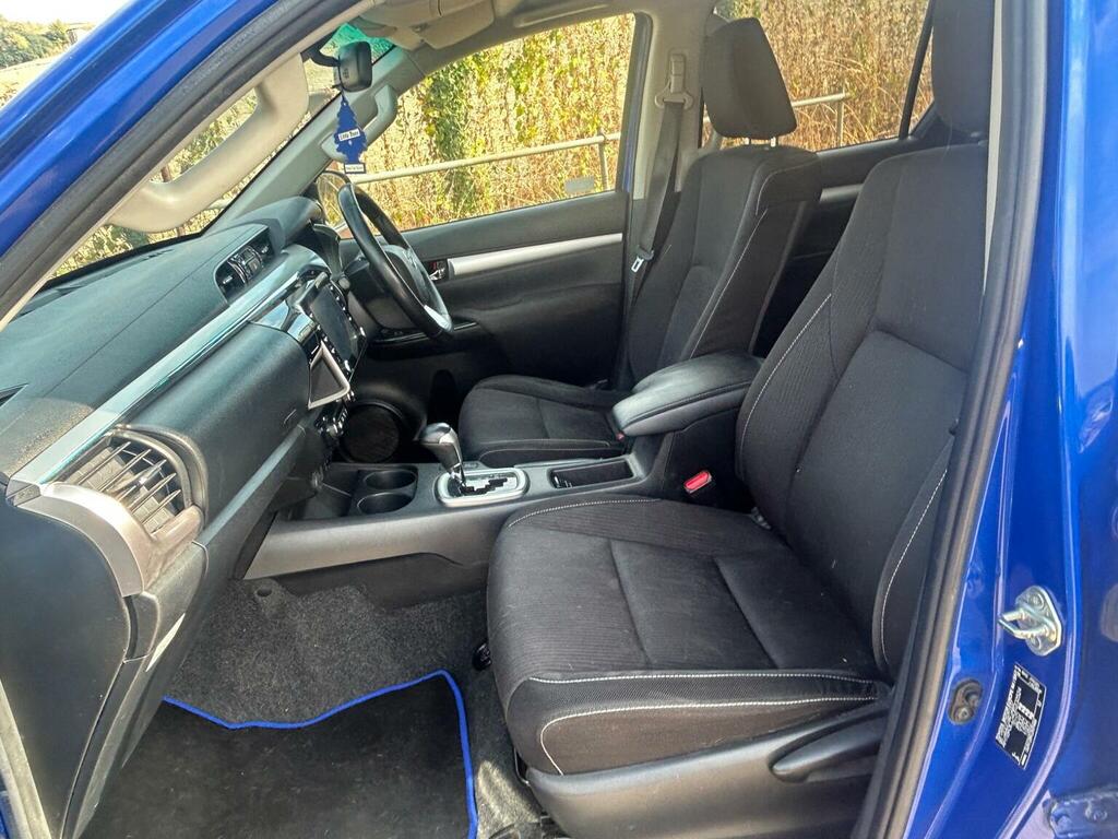Toyota HILUX 2.8 D-4d Invincible X 4Wd Euro 6 Ss Grey #11
