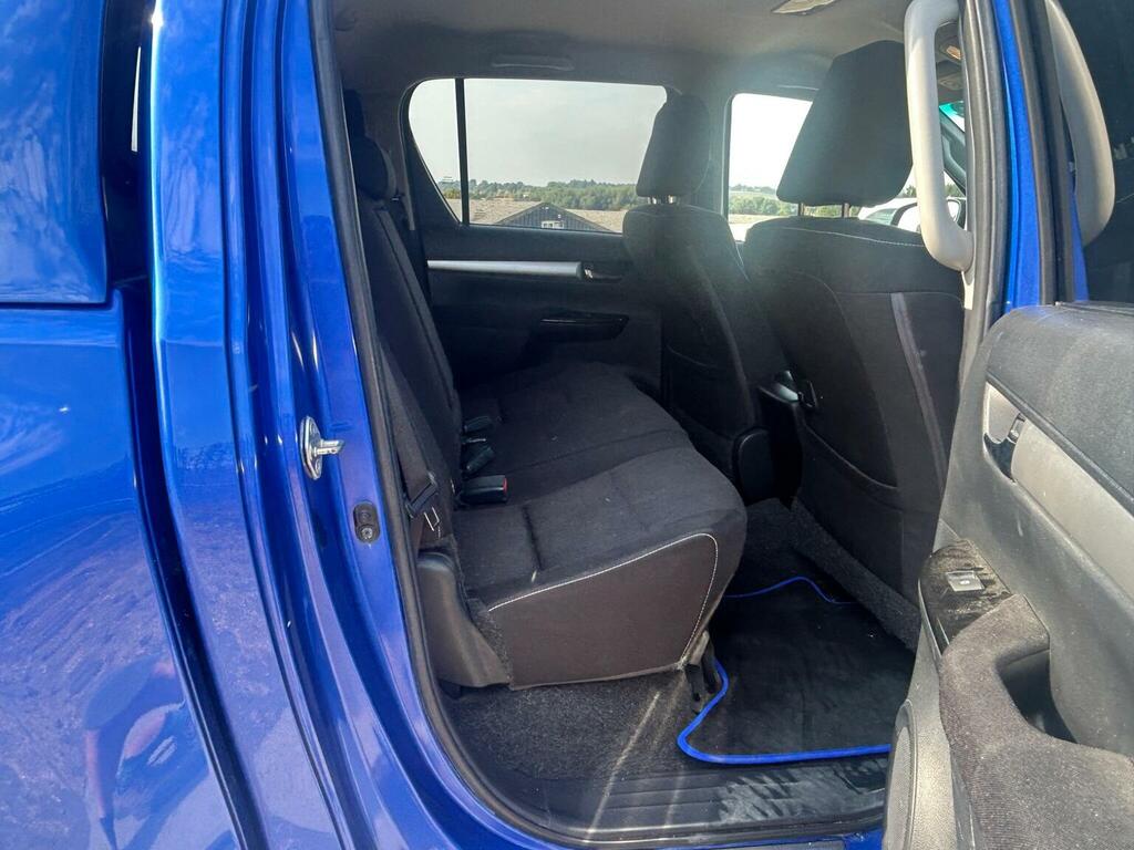 Toyota HILUX 2.8 D-4d Invincible X 4Wd Euro 6 Ss Grey #10