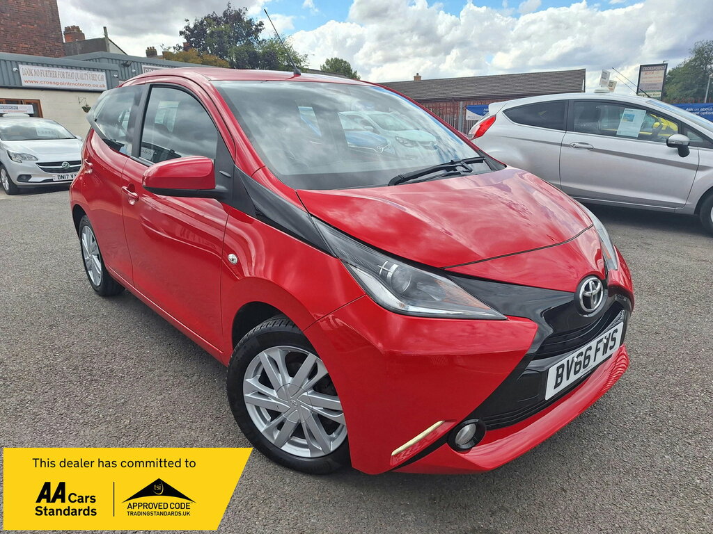 Toyota Aygo 1.0 Vvt-i X-pression Hatchback E Red