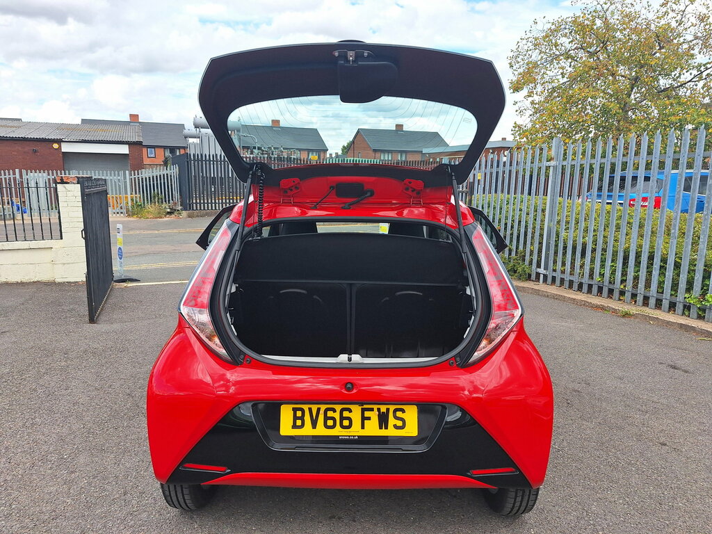 Toyota Aygo Vvt-i X-pression X-shift White #15
