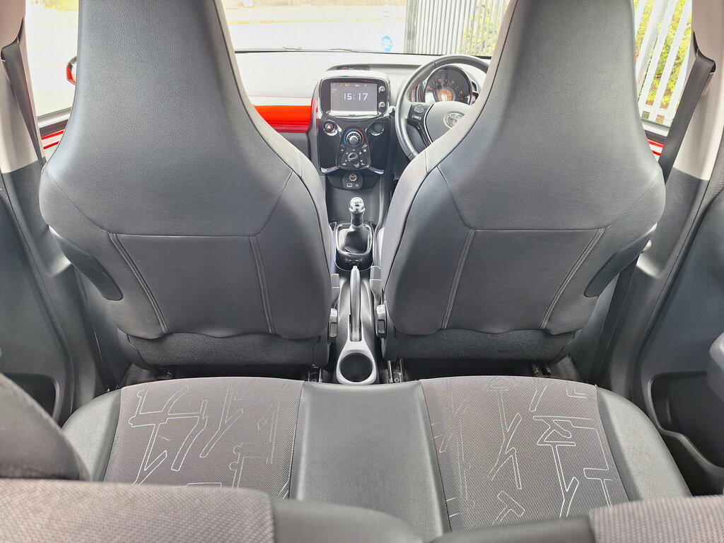 Toyota Aygo Vvt-i X-pression X-shift White #18