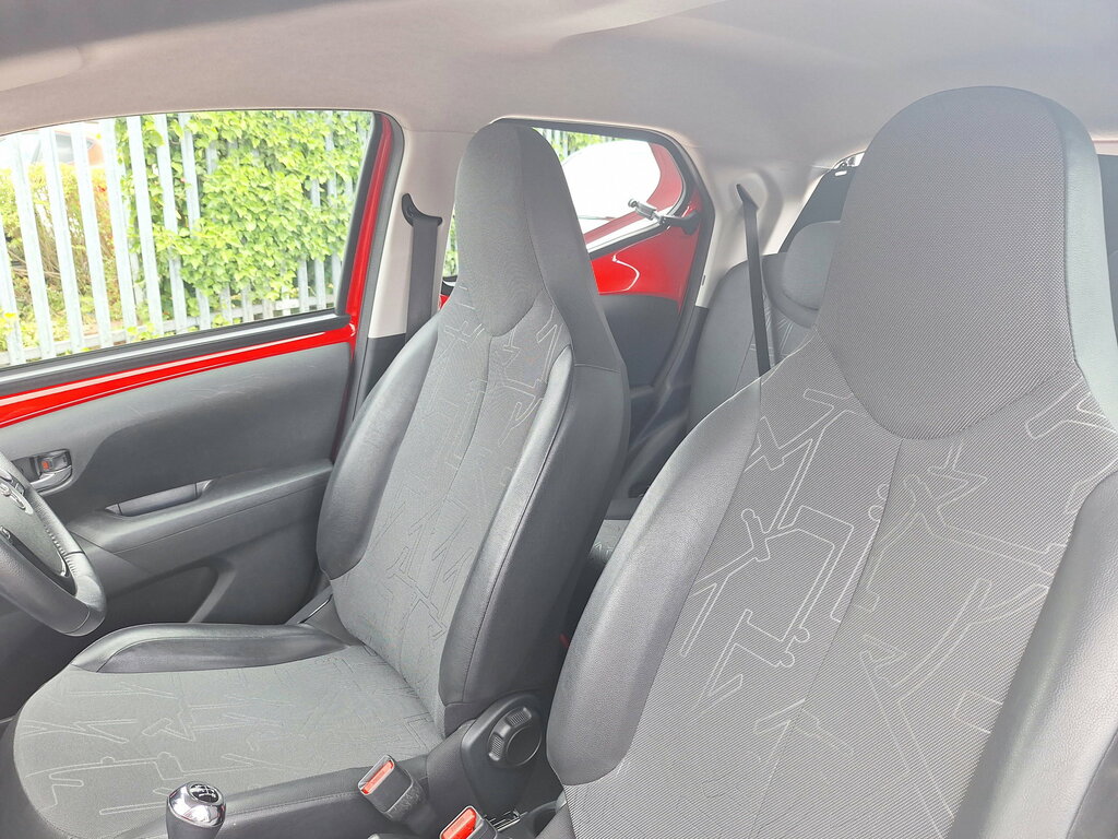 Toyota Aygo Vvt-i X-pression X-shift White #43