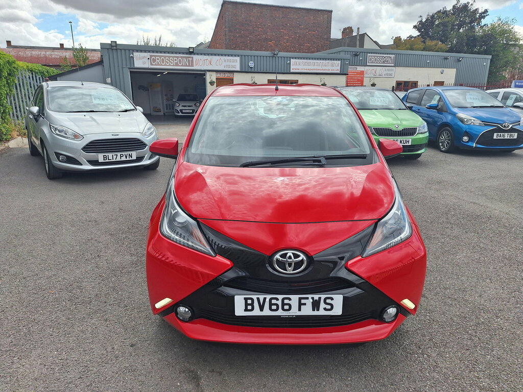 Toyota Aygo Vvt-i X-pression X-shift White #23