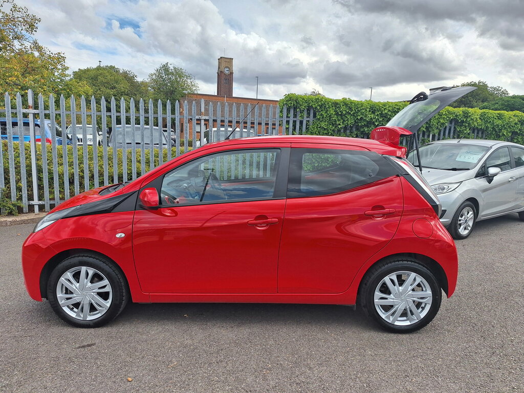 Toyota Aygo Vvt-i X-pression X-shift White #44