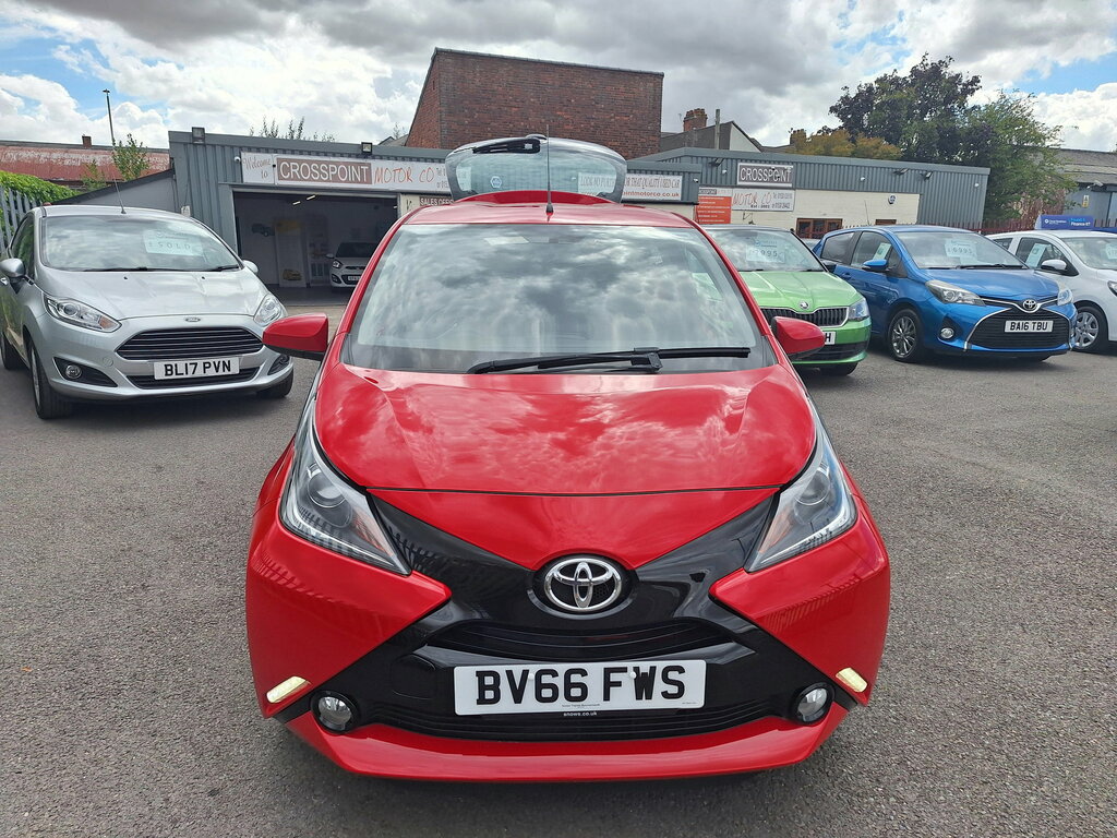 Toyota Aygo Vvt-i X-pression X-shift White #30