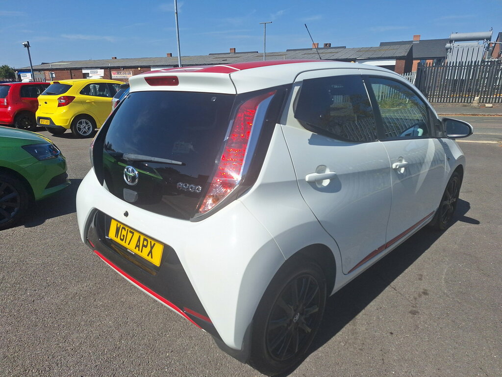 Toyota Aygo 1.0 Vvt-i X-press 69 Bhp Grey #39