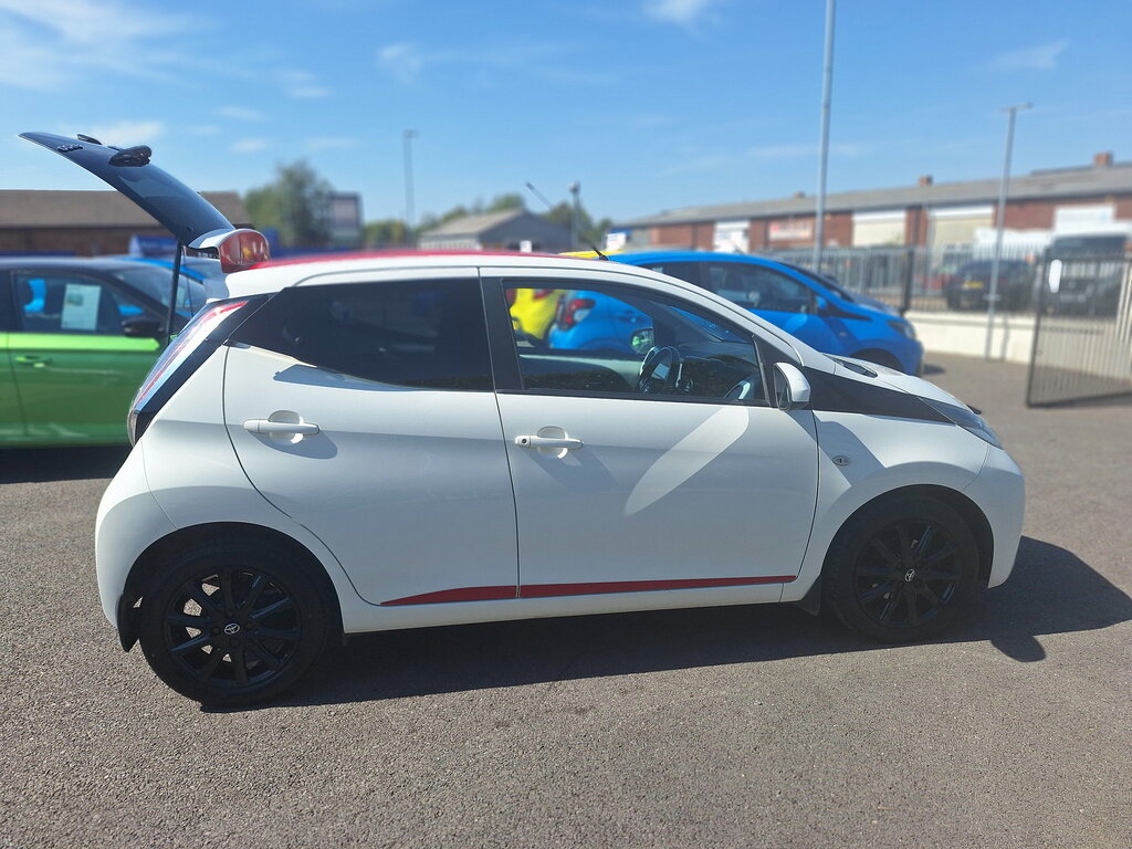 Toyota Aygo 1.0 Vvt-i X-press Hatchback Euro White #6