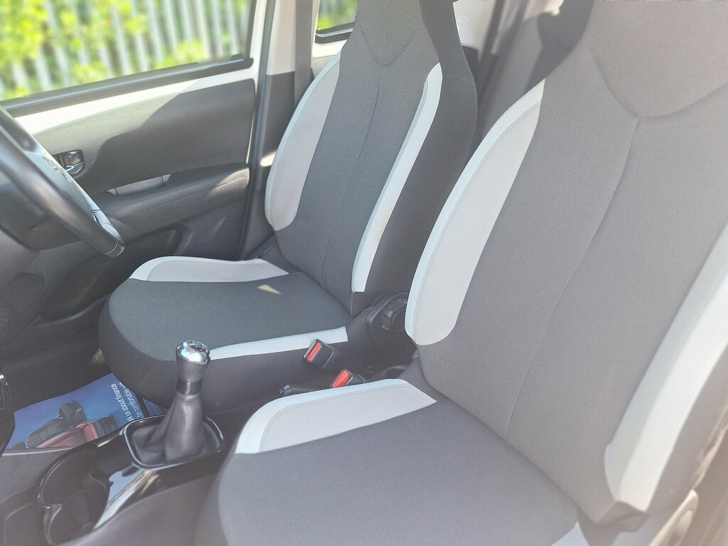 Toyota Aygo 1.0 Vvt-i X-press 69 Bhp Grey #23