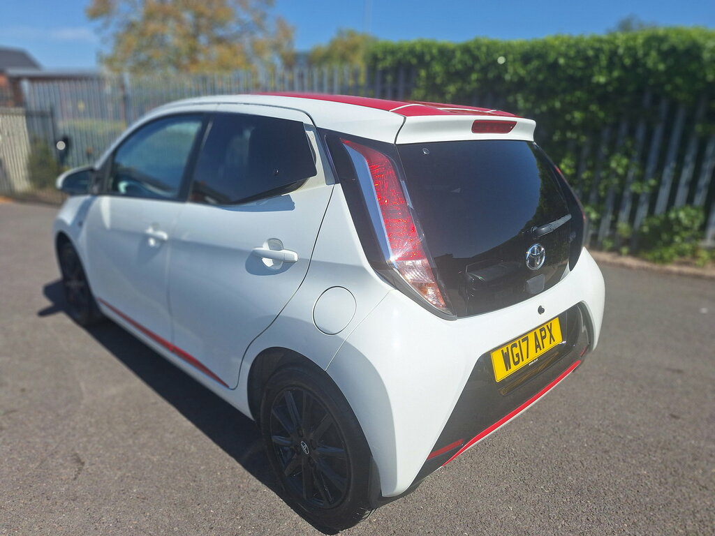 Toyota Aygo 1.0 Vvt-i X-press 69 Bhp Grey #50