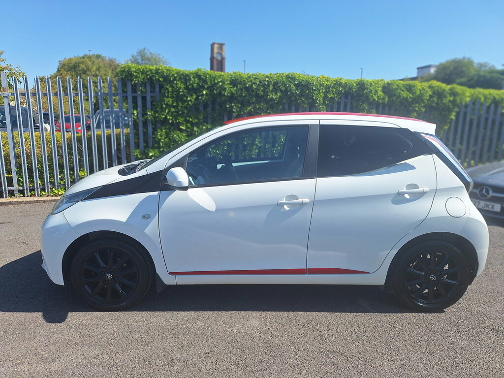 Toyota Aygo 1.0 Vvt-i X-press 69 Bhp Grey #19