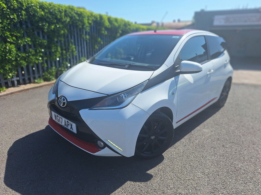 Toyota Aygo 1.0 Vvt-i X-press 69 Bhp Grey #21