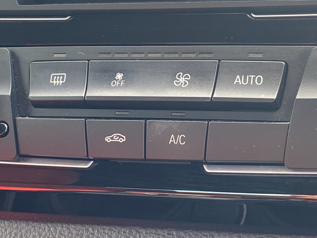 BMW 2 Series 225Xe Sport Nav Silver #37