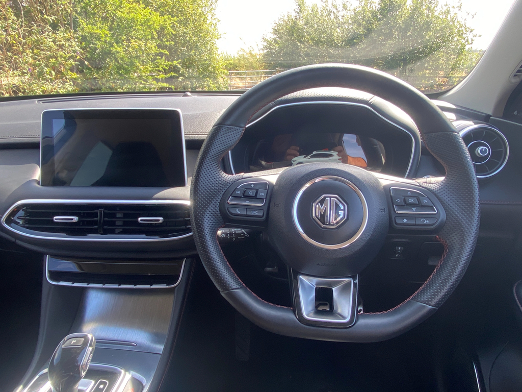 MG HS 1.5 T-gdi 16.6Kwh Se Suv Plug-in Hybrid Red #22