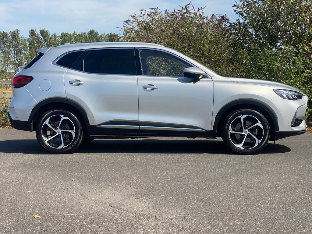 MG HS 1.5 T-gdi 16.6Kwh Se Suv Plug-in Hybrid Red #18