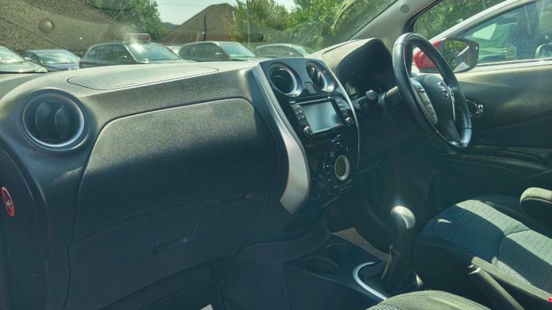Nissan Note 1.2 Dig-s Acenta Premium Red #5