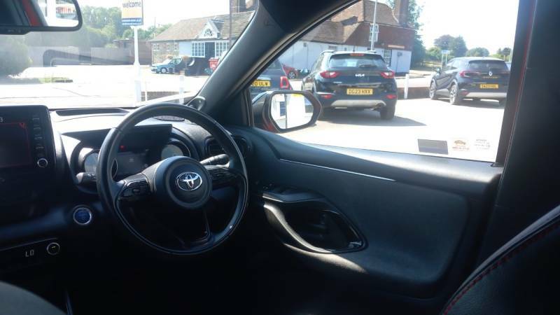 Toyota Yaris 1.5 Hybrid Launch Edition Cvt Orange #3