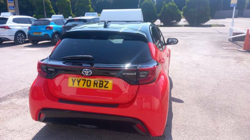 Toyota Yaris Icon Red #10