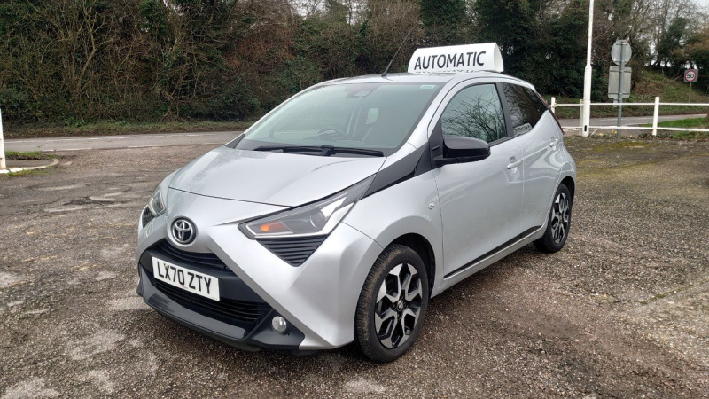 Toyota Aygo 1.0 Vvt-i X-trend Tss X-shift Silver #2
