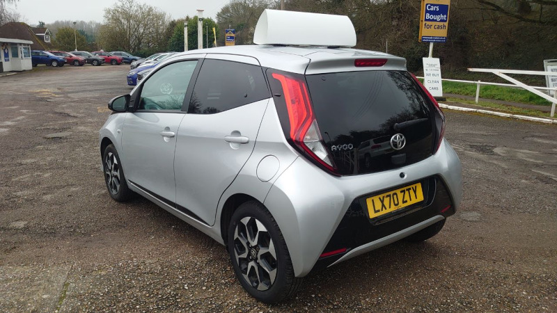 Toyota Aygo 1.0 Vvt-i X-trend Tss X-shift Silver #5