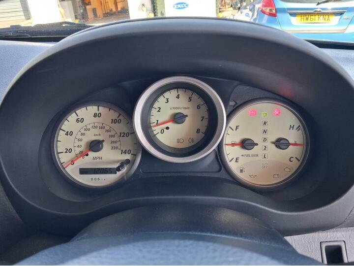 Toyota Rav 4 4X4 2.0 Vvt-i Xt3 4Wd 200404 Silver #19