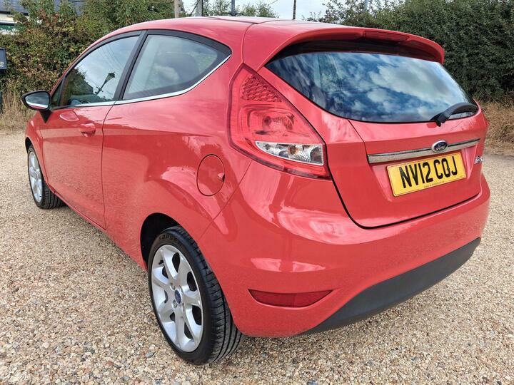 Ford Fiesta 1.25 Zetec Red #4