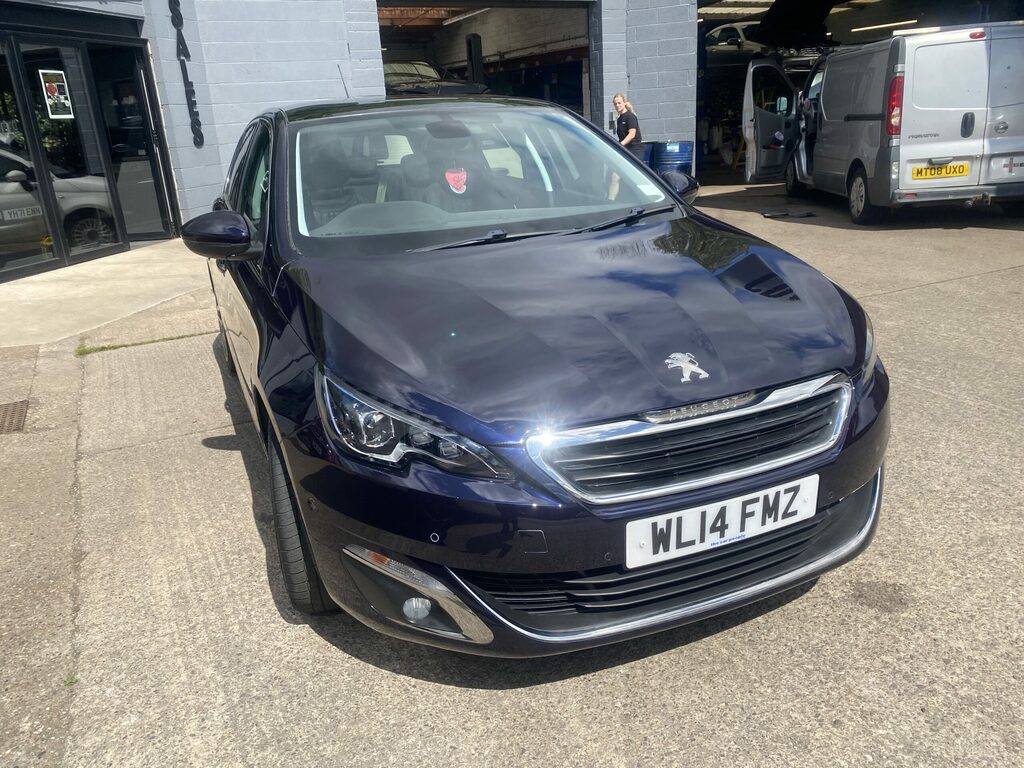 Peugeot 308 Peugeot 308 2.0 Bluehdi Feline. Blue
