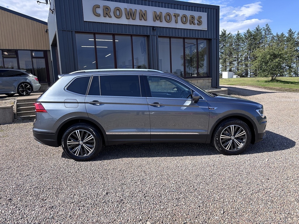 Volkswagen Tiguan Allspace Tiguan Allspace Se Nav Tdi 4Motion GJ68JZP Grey #3