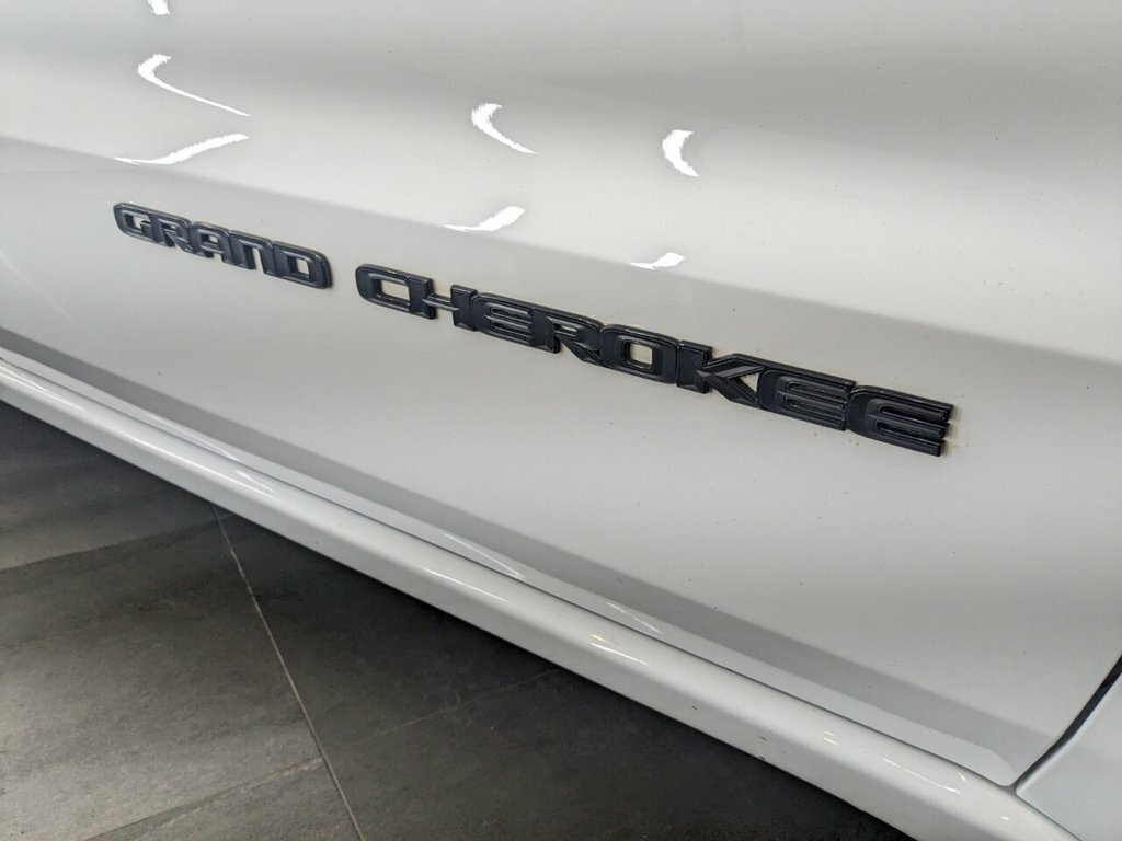 Jeep Grand Cherokee Estate White #3