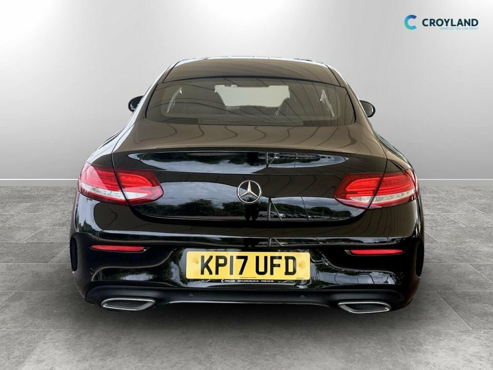 Mercedes-Benz C Class 2L Amg Line Black #4