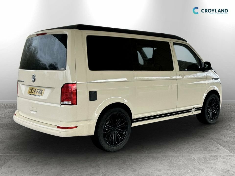 Volkswagen Transporter 2L Highline Beige #3