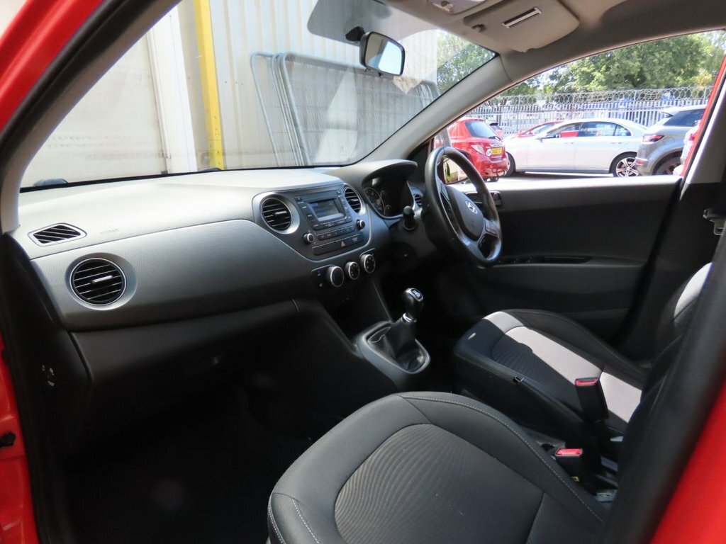 Hyundai I10 1L Se Red #3