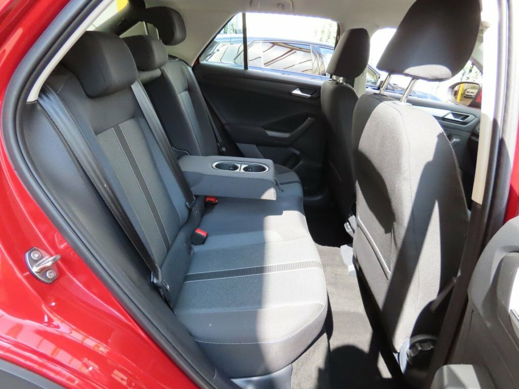 Volkswagen T-Roc 1L Life Red #5