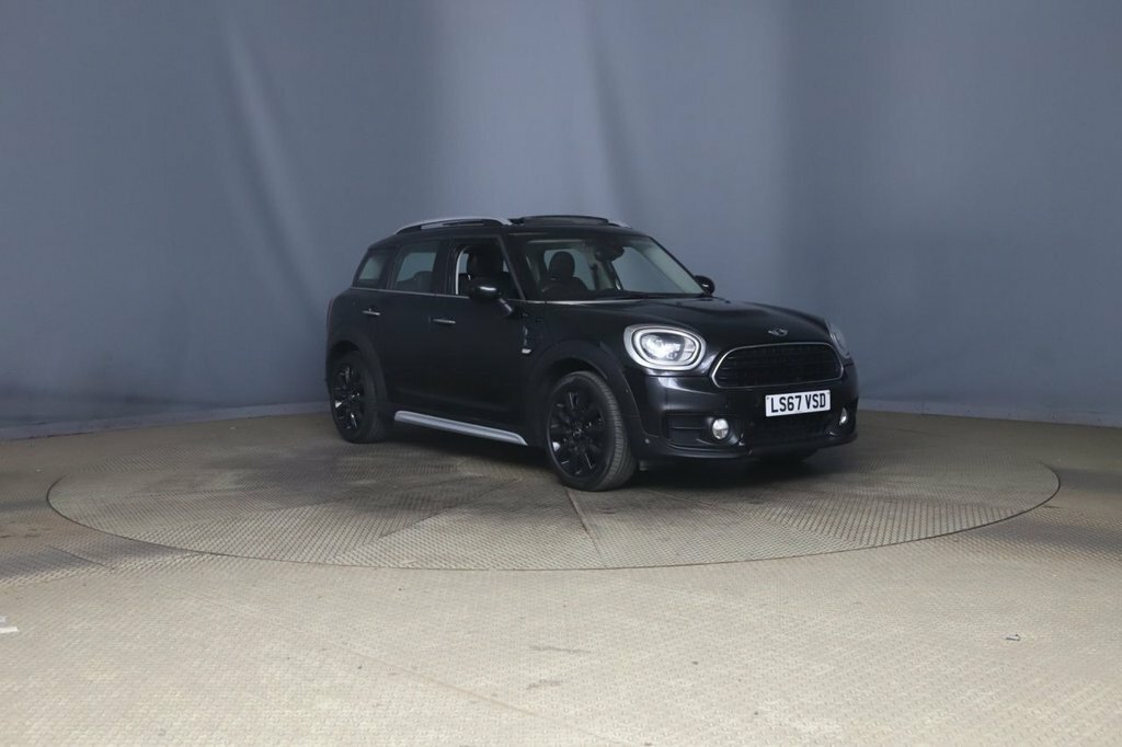 Mini Countryman 1.5L Cooper Black