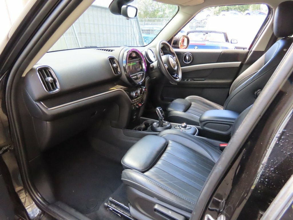Mini Countryman 1.5L Cooper Exclusive Black #3