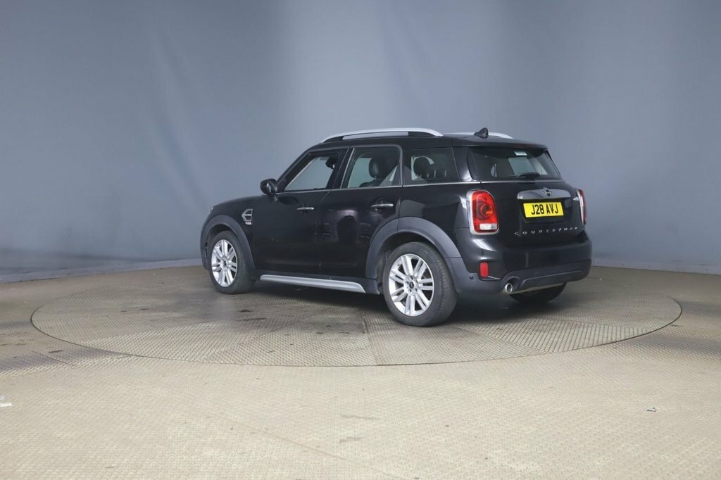 Mini Countryman 1.5L Cooper Exclusive Black #2