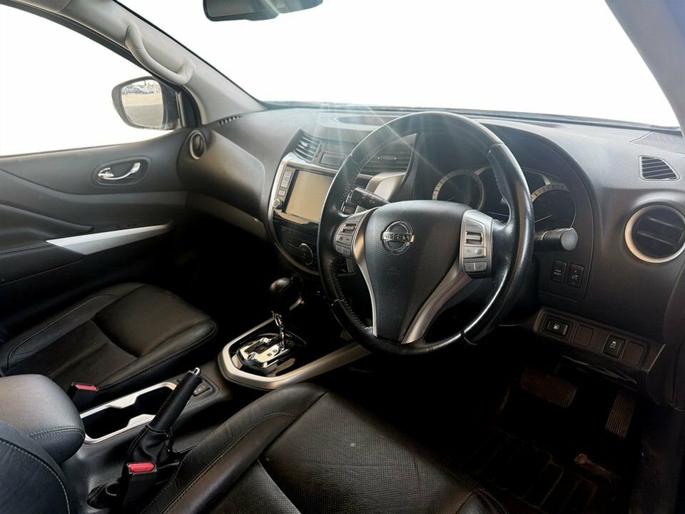 Nissan Navara 2L Tekna Blue #5