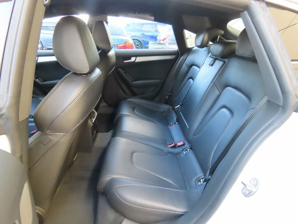 Audi A5 2L S Line White #4