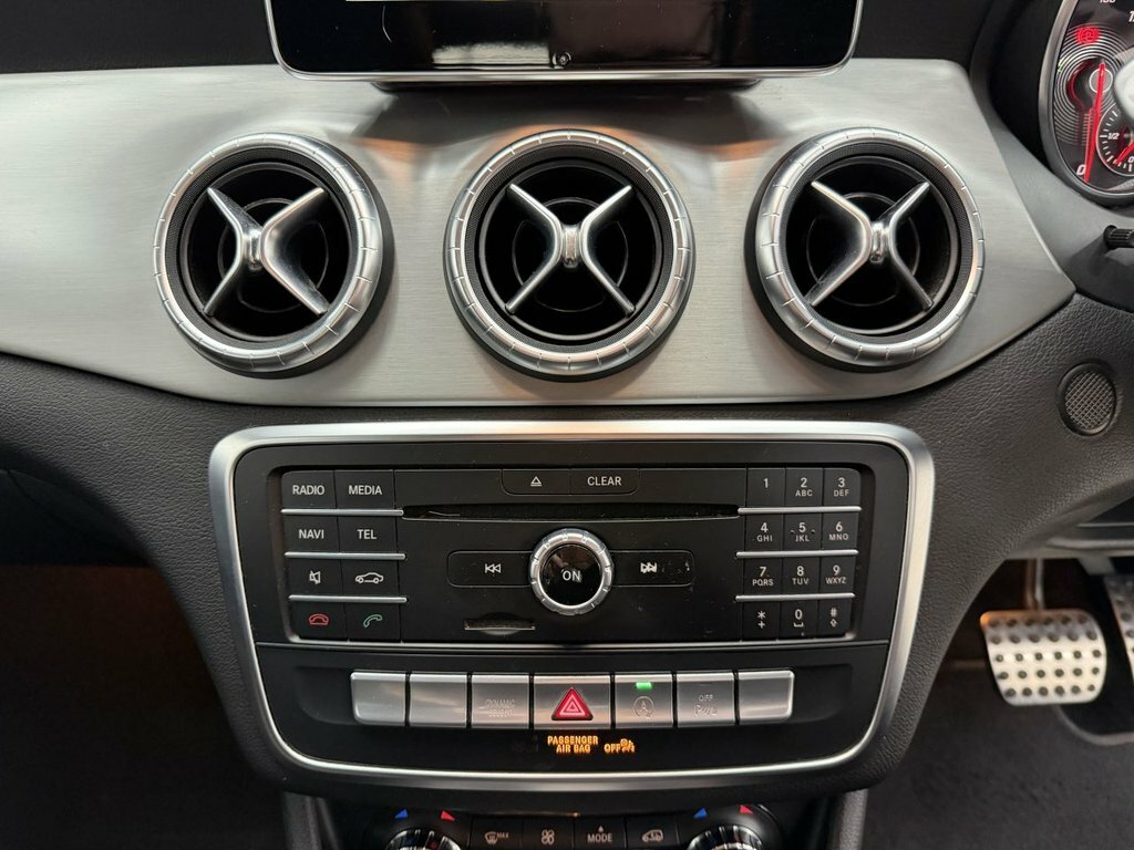Mercedes-Benz CLA Class Estate 1.6 Cla180 Amg Line Shooting Brake 7G-dct E Grey #15
