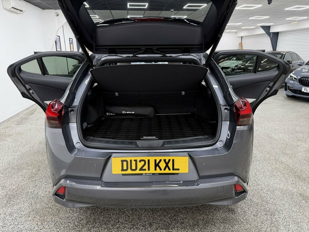 Lexus UX 250H F-sport Takumi Pack Black #11